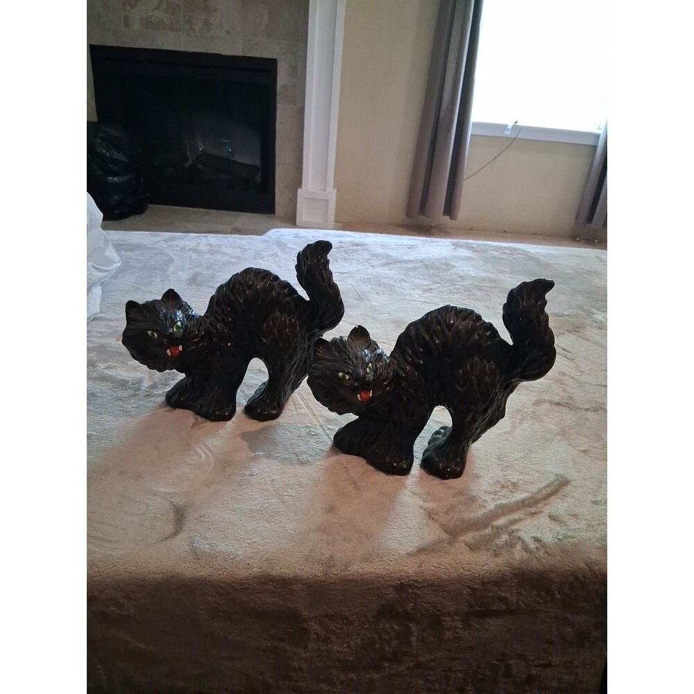Vintage Lot 2  Cat  Hand Painted Hissing Black Ceramic Figurines  Scary Spooky